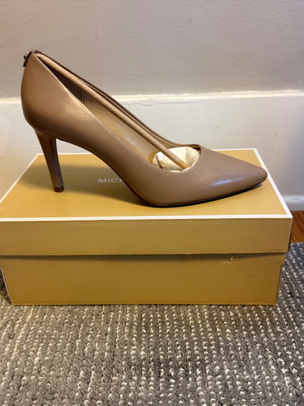Michael Kors Dorothy Flex Pump Dark Khaki Leather Heels 7.5